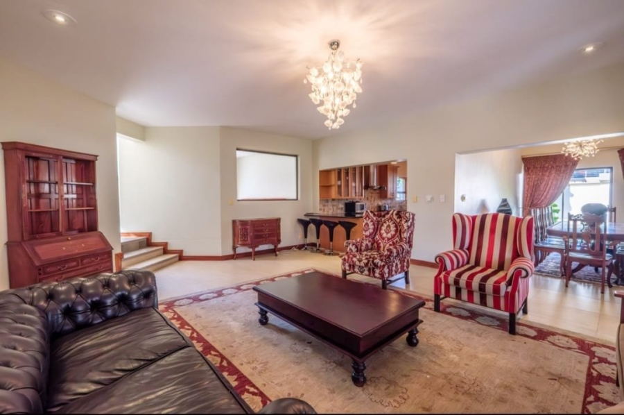 To Let 4 Bedroom Property for Rent in Kosmos Ridge North West